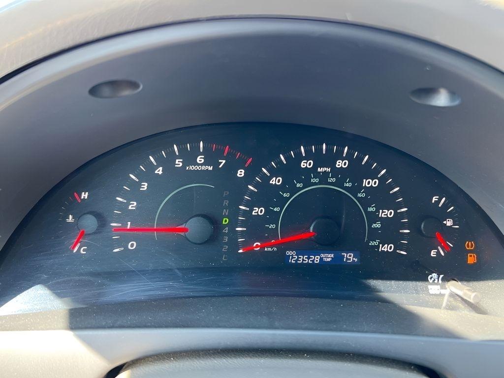 Toyota Camry SE 5-Spd AT 2009