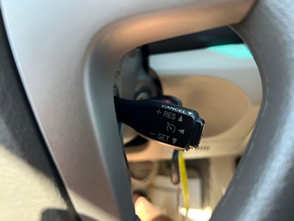 Toyota Camry SE 5-Spd AT 2009