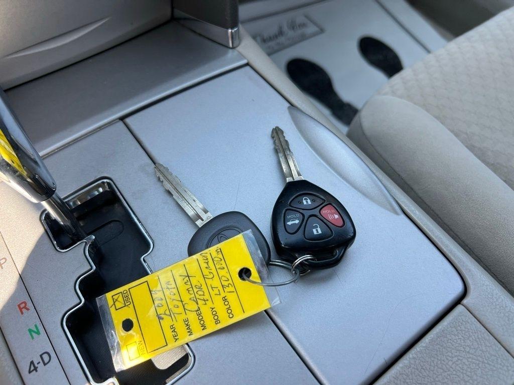 Toyota Camry SE 5-Spd AT 2009