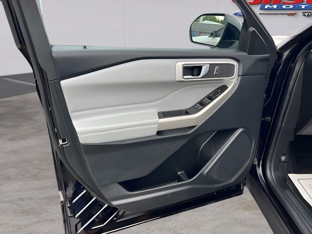 Ford Explorer XLT AWD 2023