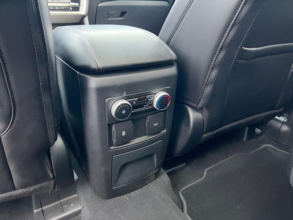 Ford Explorer XLT AWD 2023