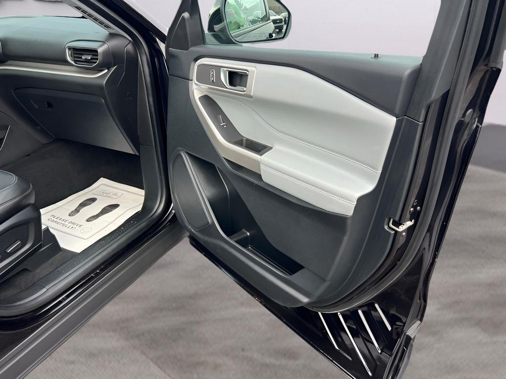 Ford Explorer XLT AWD 2023
