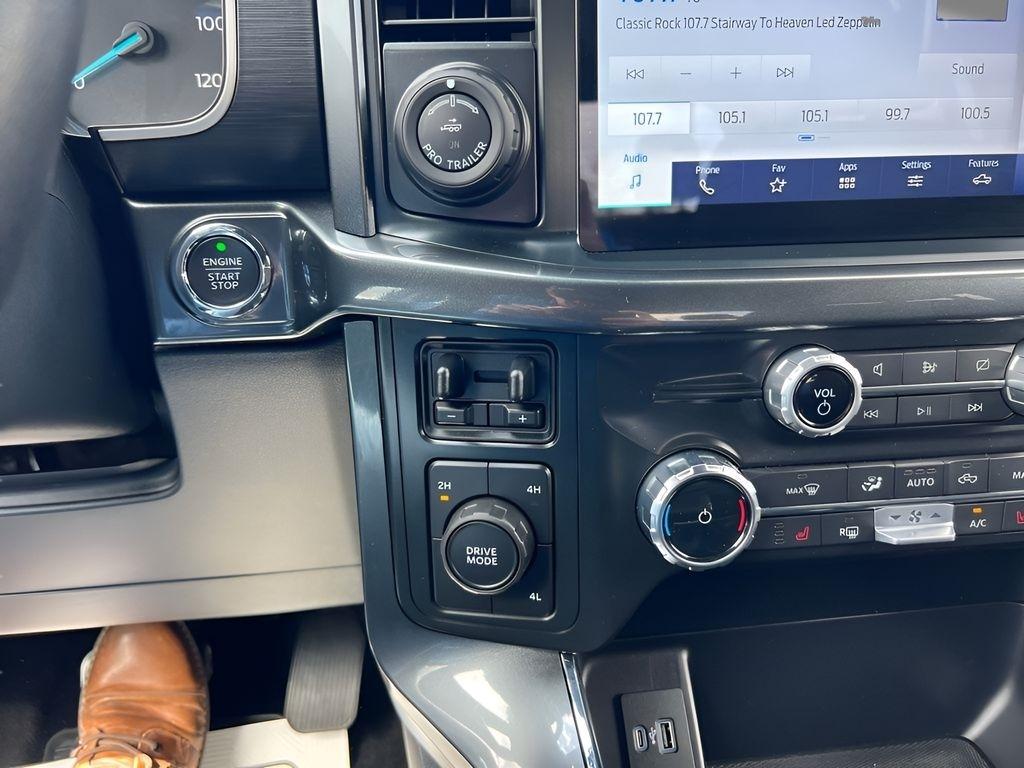 Ford F-150 XLT SuperCrew 5.5-ft. Bed 4WD 2022