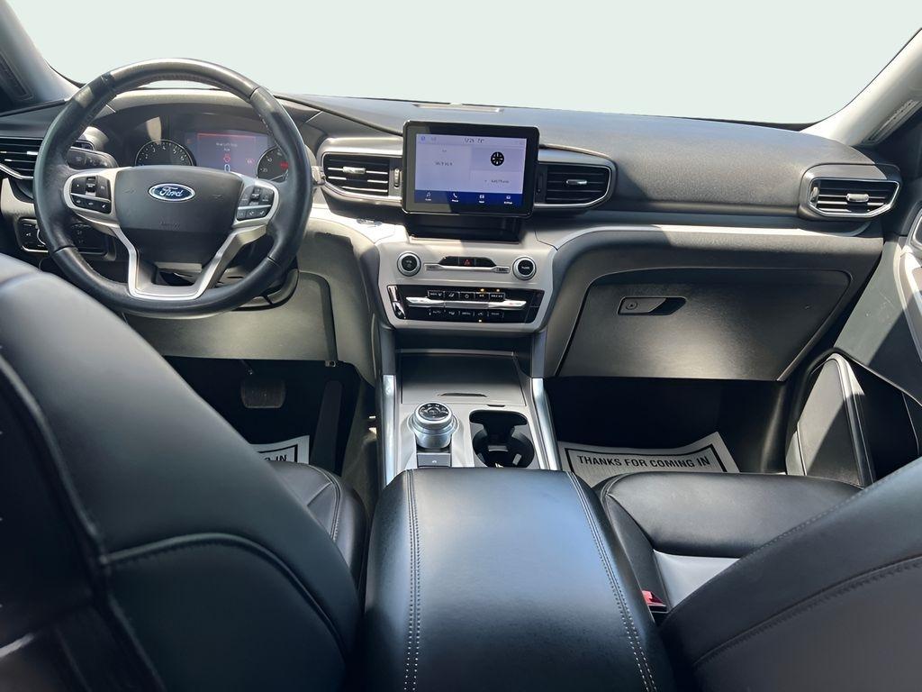 Ford Explorer XLT 2023