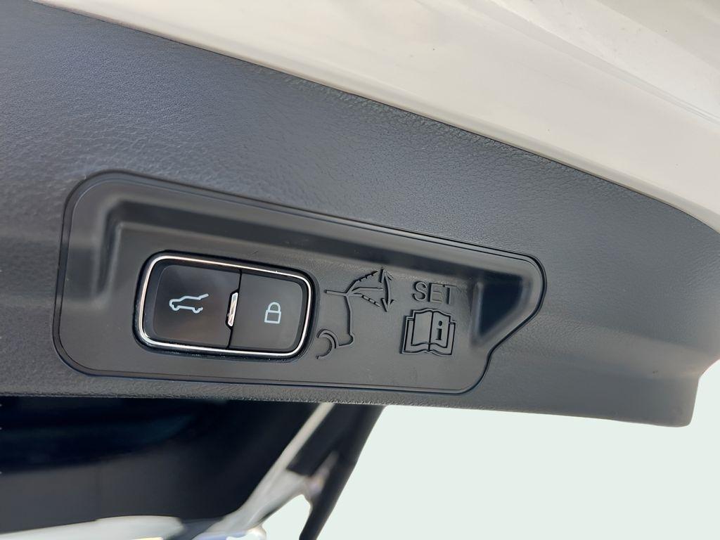 Ford Explorer XLT 2023