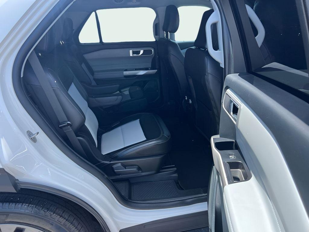 Ford Explorer XLT 2023