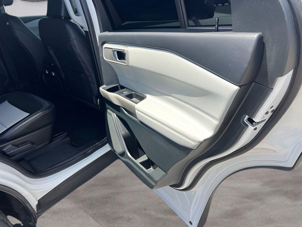 Ford Explorer XLT 2023