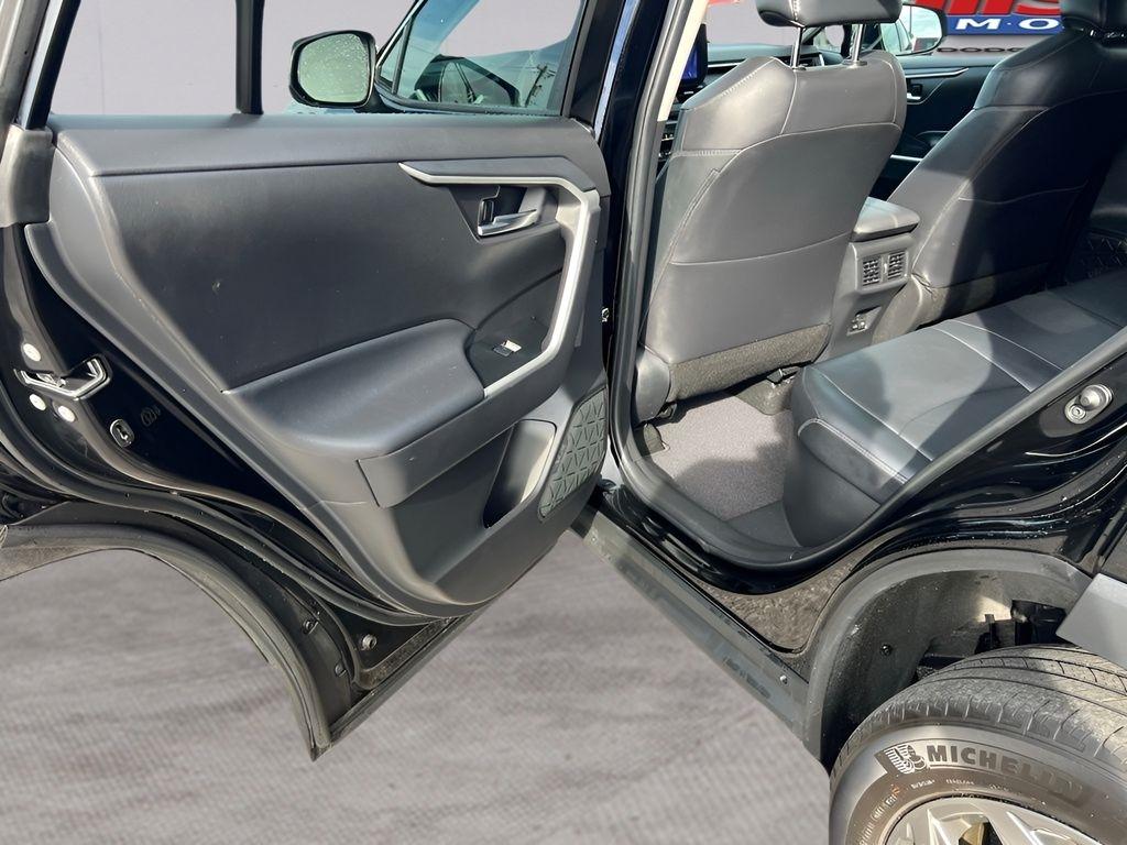 Toyota RAV4 Hybrid XLE Premium 2024