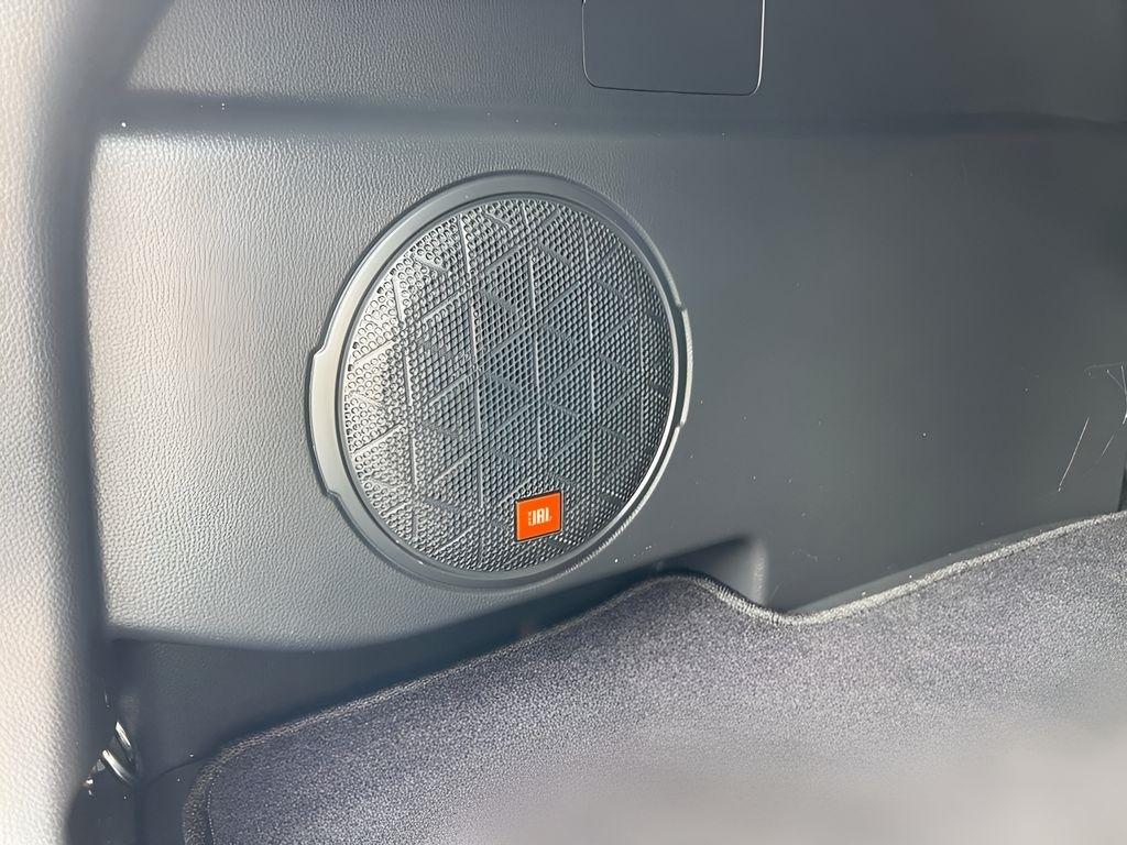 Toyota RAV4 Hybrid XLE Premium 2024