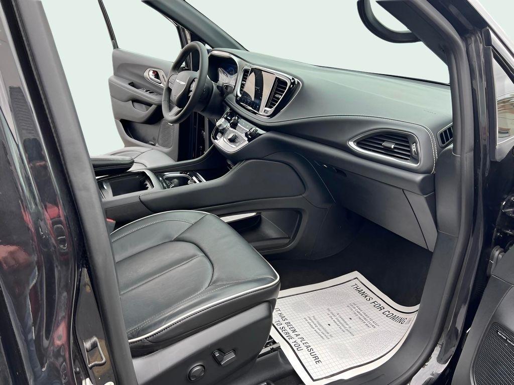 Chrysler Pacifica Limited 2024