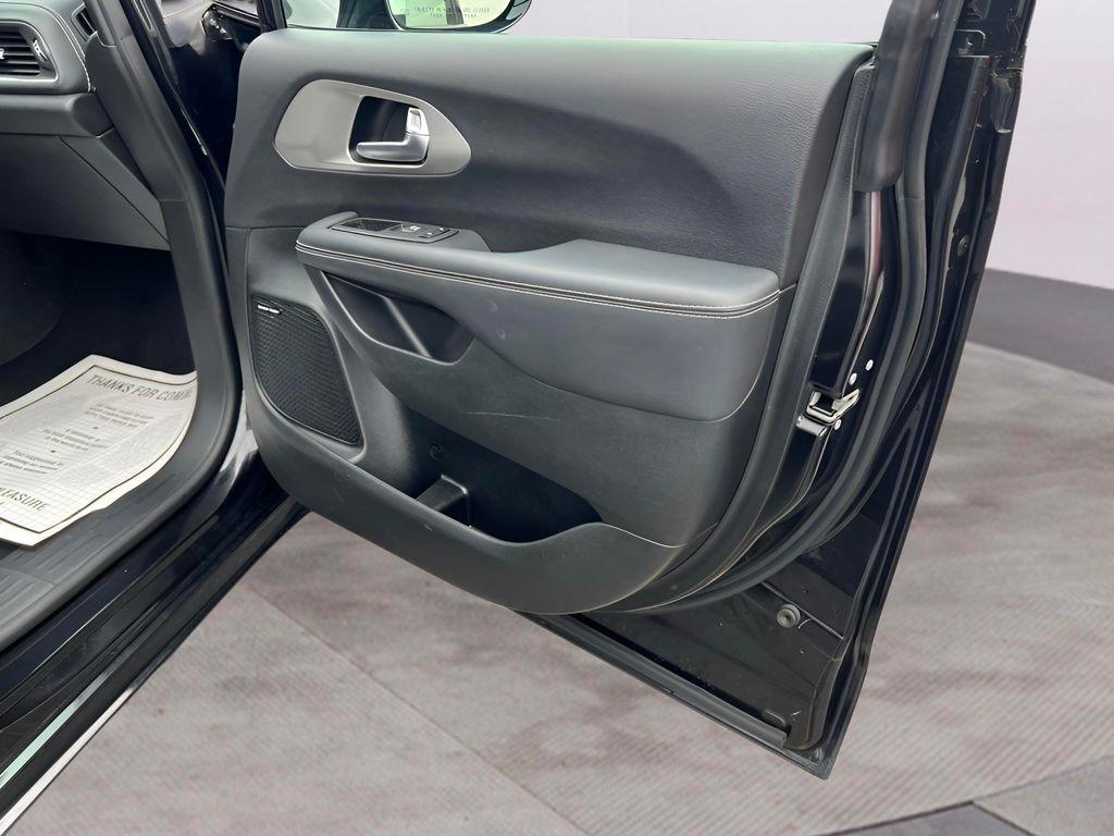 Chrysler Pacifica Limited 2024