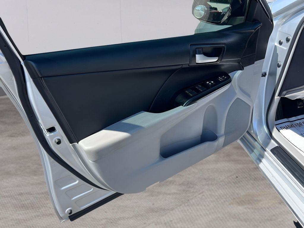 Toyota Camry LE 2014