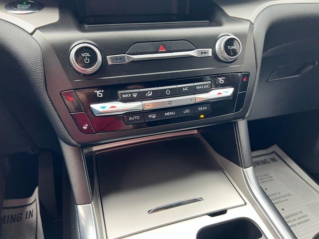 Ford Explorer XLT AWD 2020