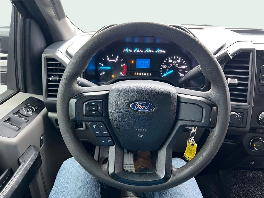 Ford F-350 SD XL Crew Cab 4WD 2017