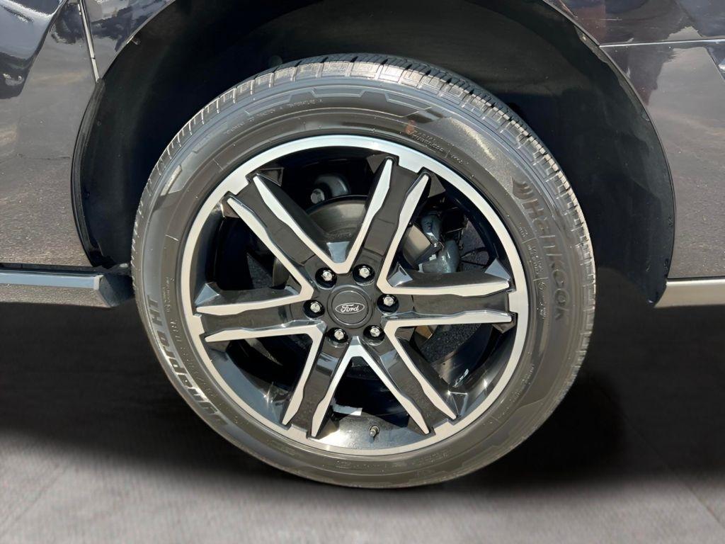 Ford Expedition MAX Limited 4WD 2021