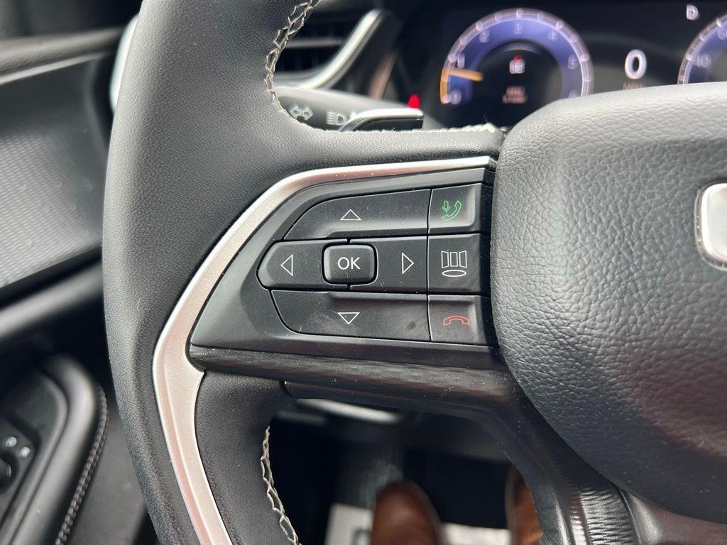 Jeep Grand Cherokee L Laredo 4WD 2025