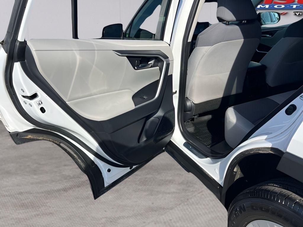 Toyota RAV4 XLE AWD 2019