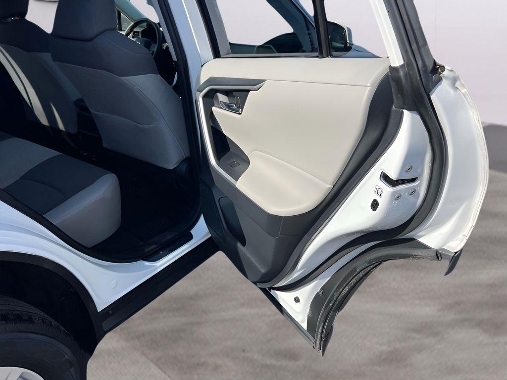 Toyota RAV4 XLE AWD 2019