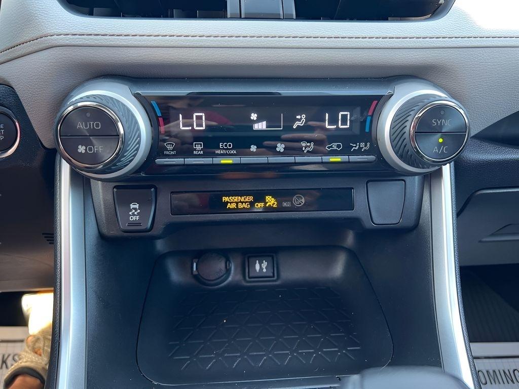 Toyota RAV4 XLE AWD 2019
