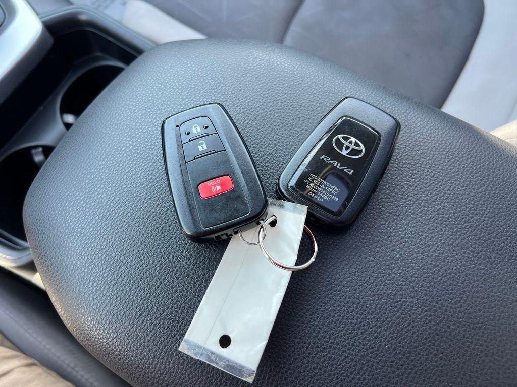 Toyota RAV4 XLE AWD 2019