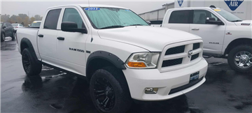 2012 RAM 1500 4WD Crew Cab 140.5" Express