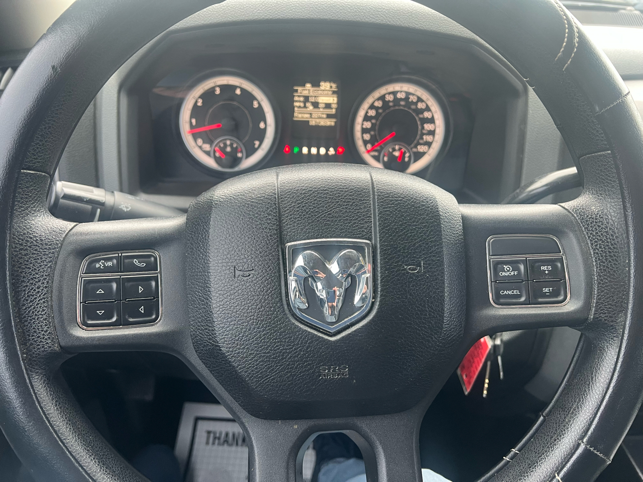 RAM 1500 4WD Quad Cab 140.5" Express 2014