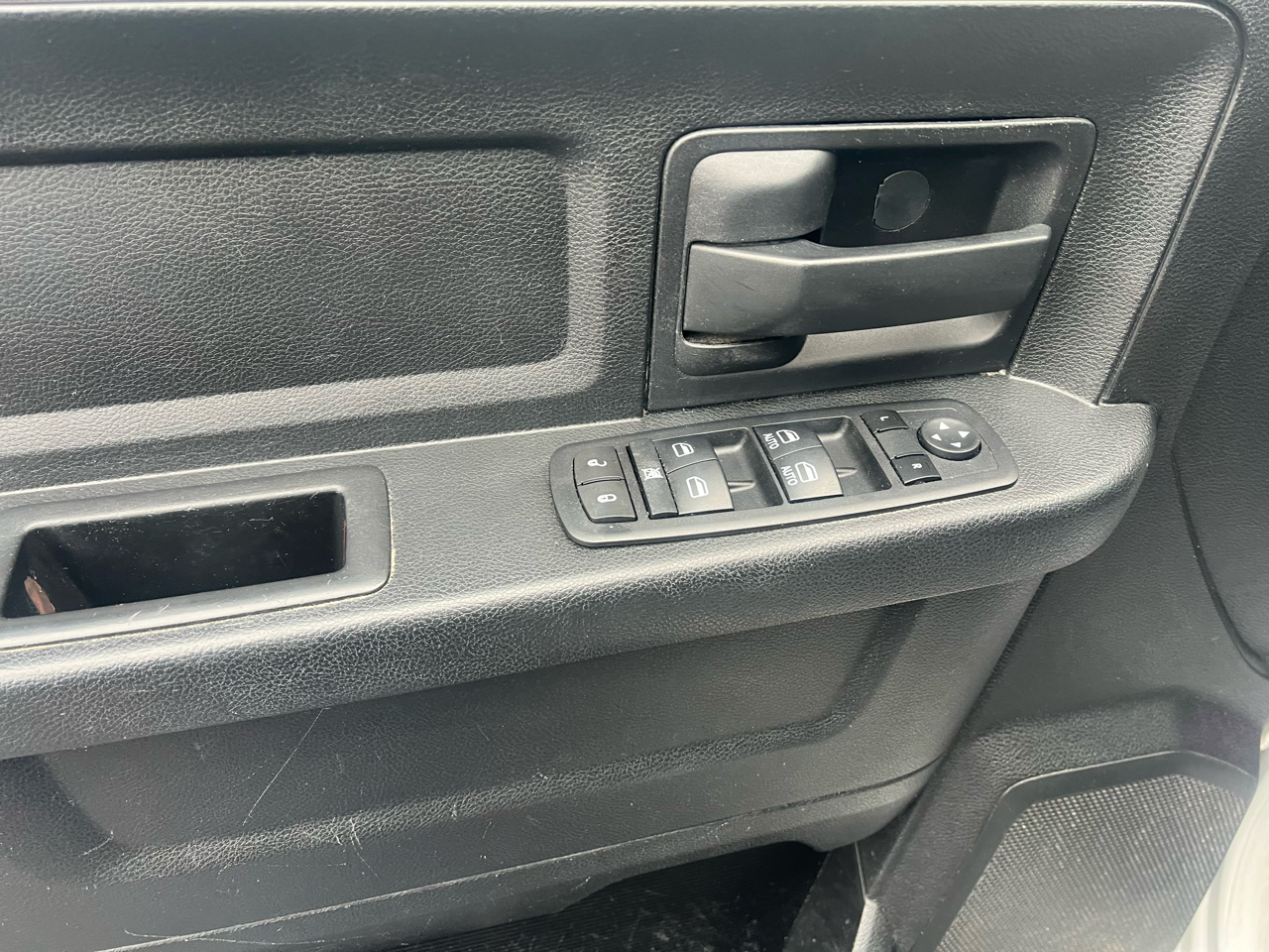 RAM 1500 4WD Quad Cab 140.5" Express 2014