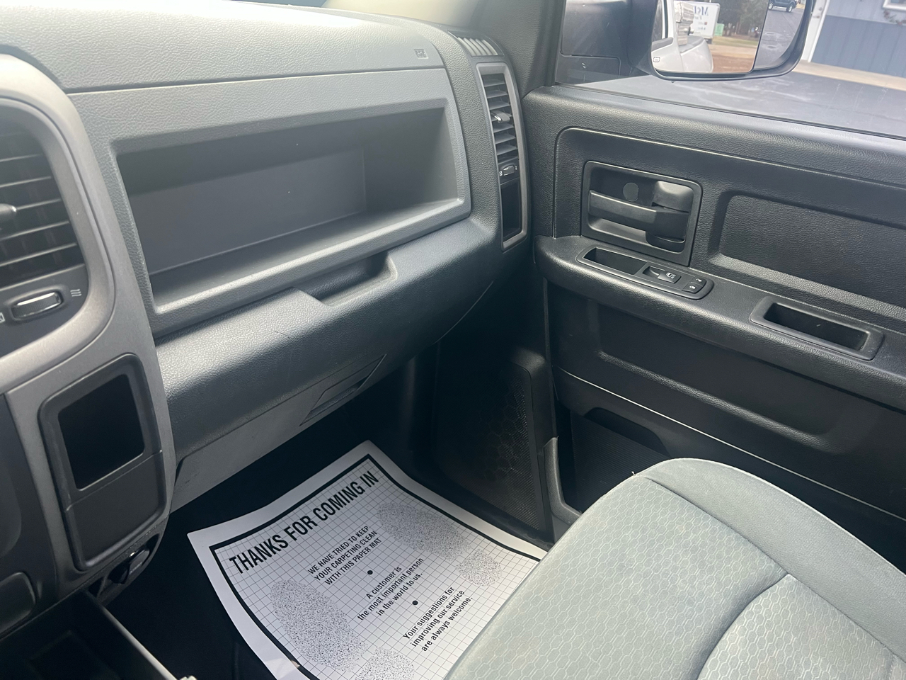 RAM 1500 4WD Quad Cab 140.5" Express 2014