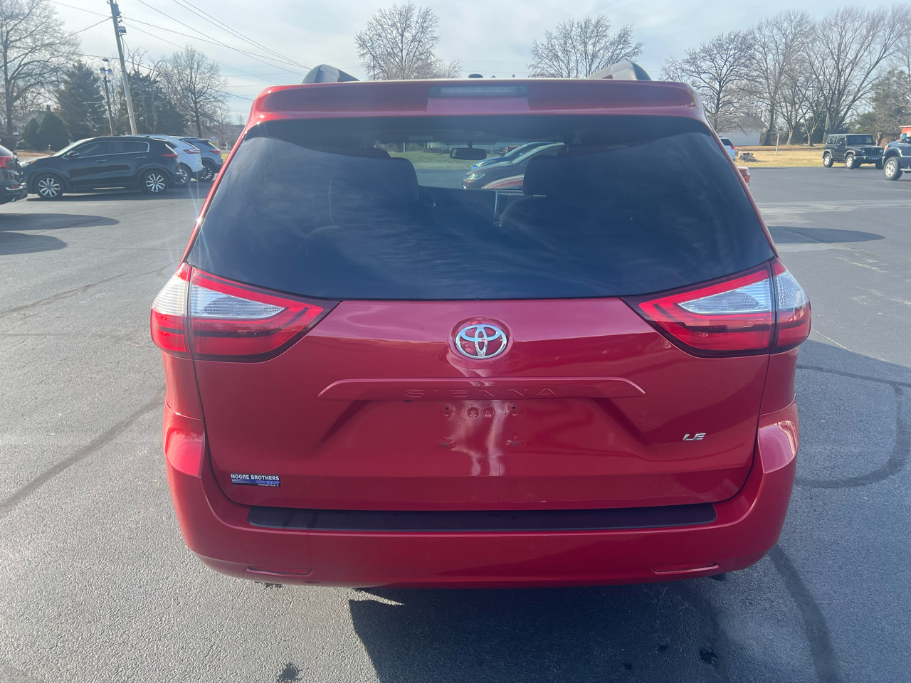 Toyota Sienna LE FWD 8-Passenger (Natl) 2017