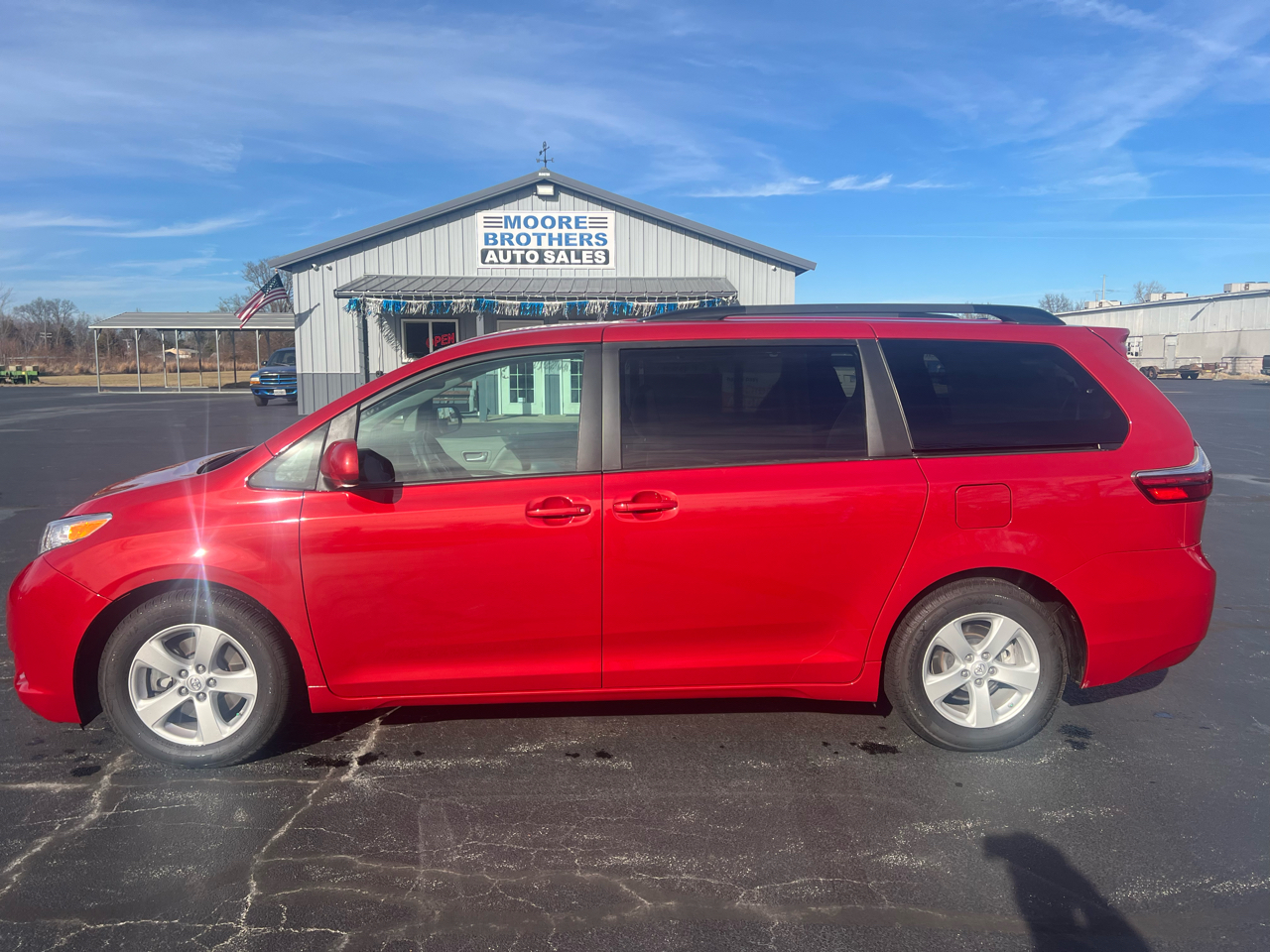 Toyota Sienna LE FWD 8-Passenger (Natl) 2017