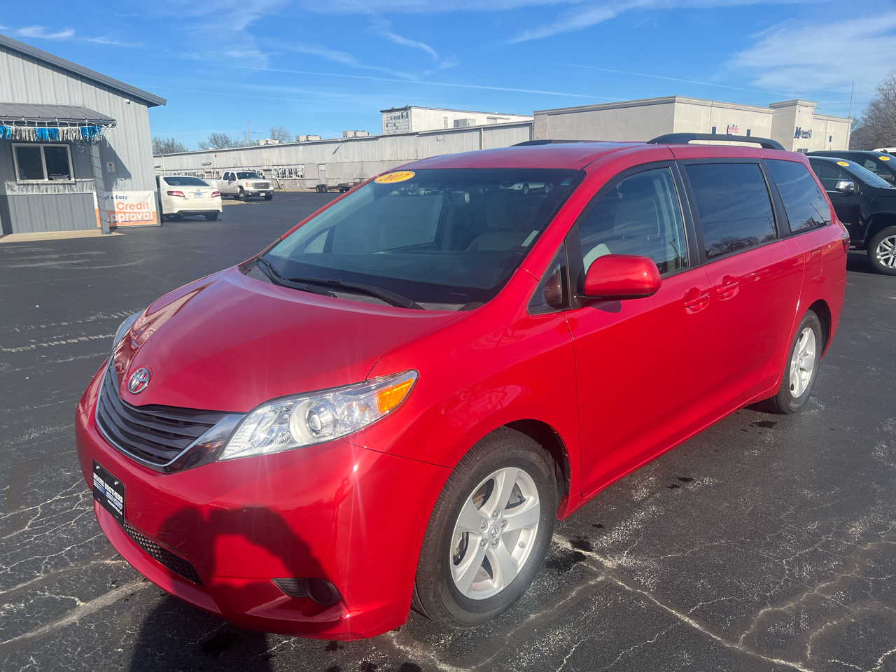 Toyota Sienna LE FWD 8-Passenger (Natl) 2017
