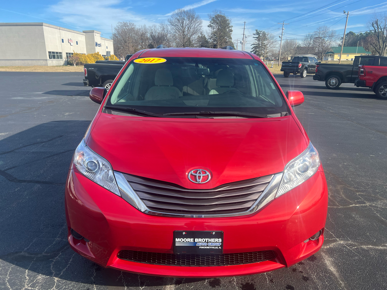 Toyota Sienna LE FWD 8-Passenger (Natl) 2017