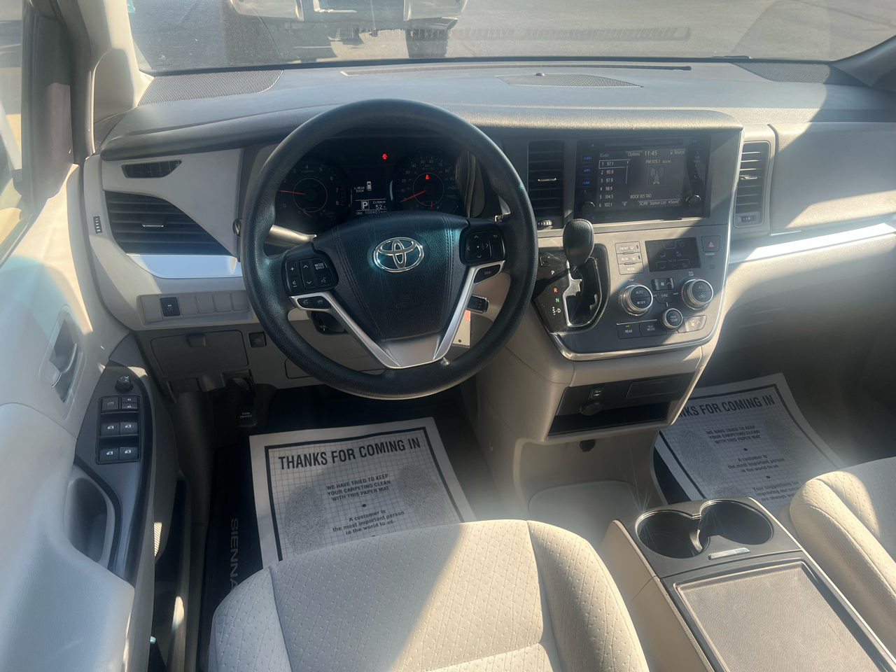 Toyota Sienna LE FWD 8-Passenger (Natl) 2017