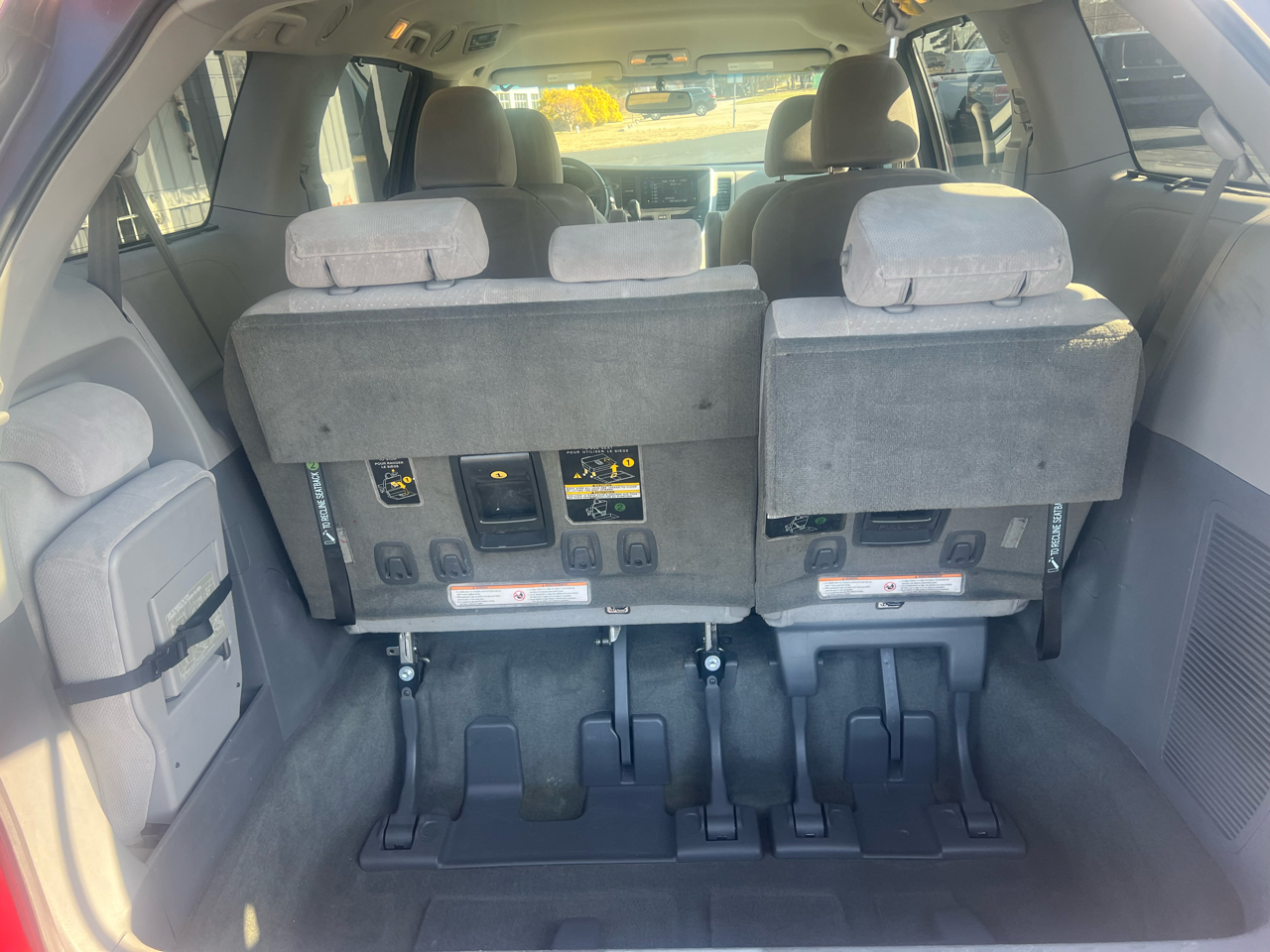 Toyota Sienna LE FWD 8-Passenger (Natl) 2017