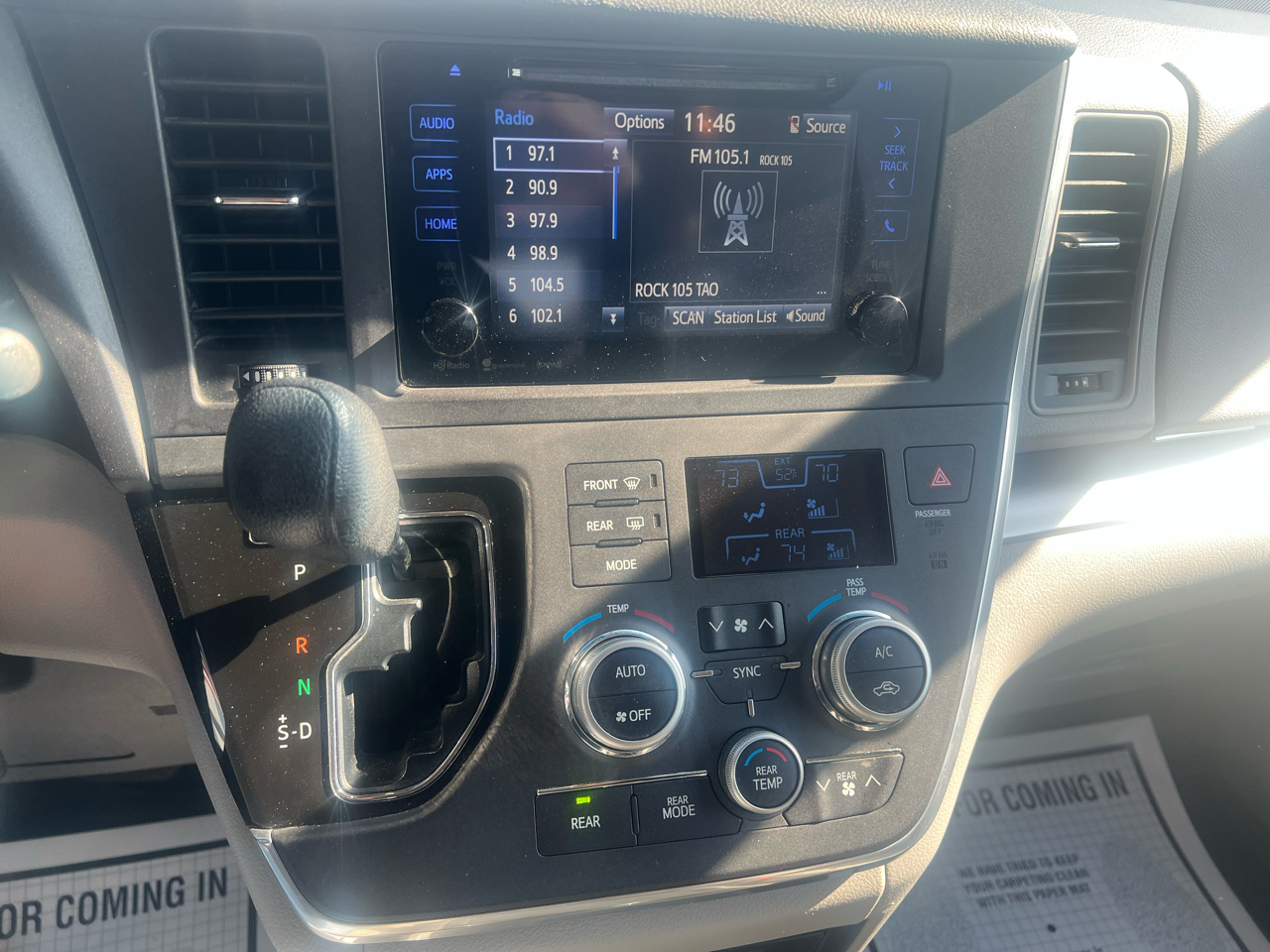 Toyota Sienna LE FWD 8-Passenger (Natl) 2017