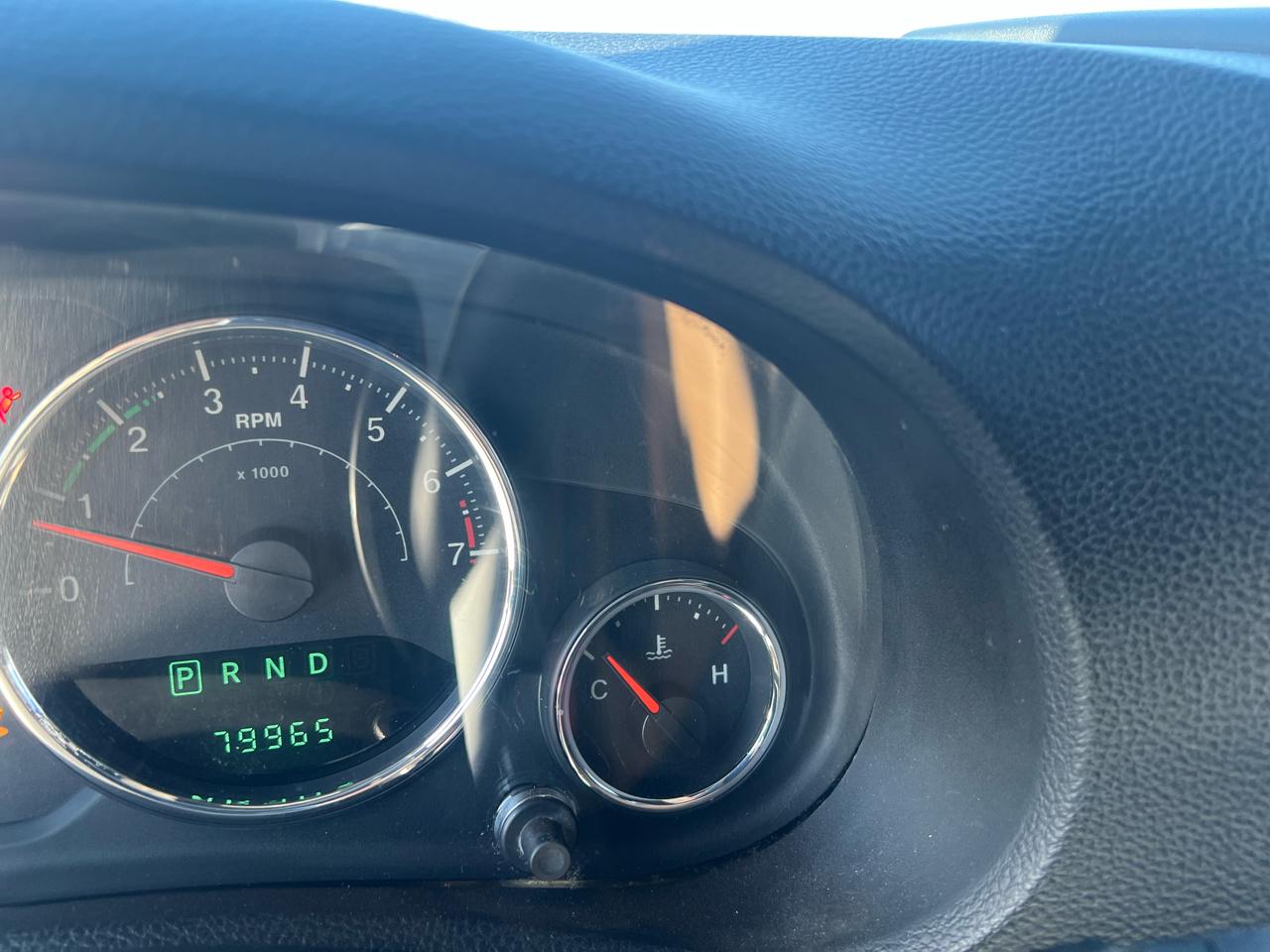 Jeep Wrangler Unlimited 4WD 4dr Sahara 2011