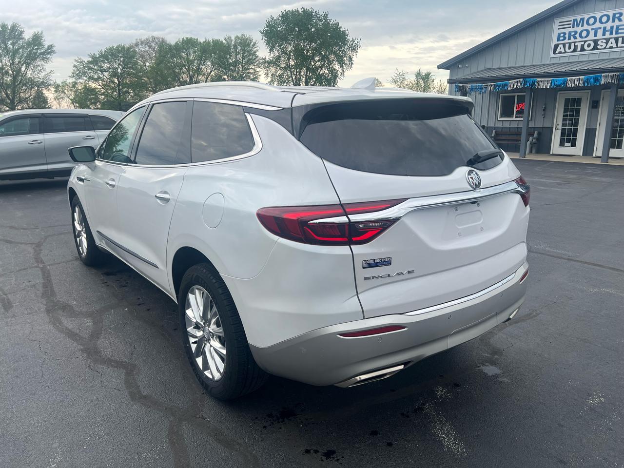 Buick Enclave FWD 4dr Premium 2021