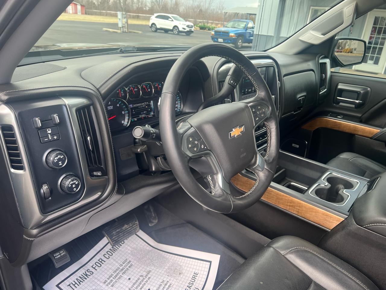 Chevrolet Silverado 1500 4WD Crew Cab 143.5" LTZ w/1LZ 2018
