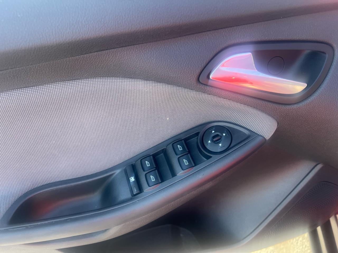 Ford Focus 5dr HB SE 2014