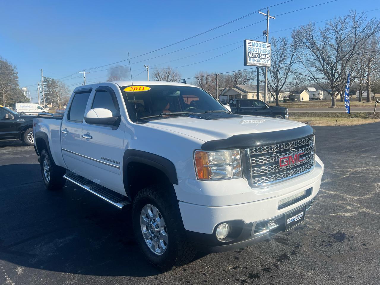 GMC Sierra 2500HD 4WD Crew Cab 153.7" Denali 2011