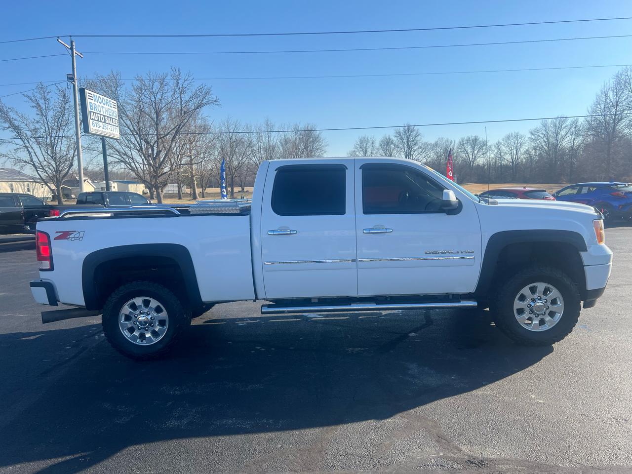GMC Sierra 2500HD 4WD Crew Cab 153.7" Denali 2011