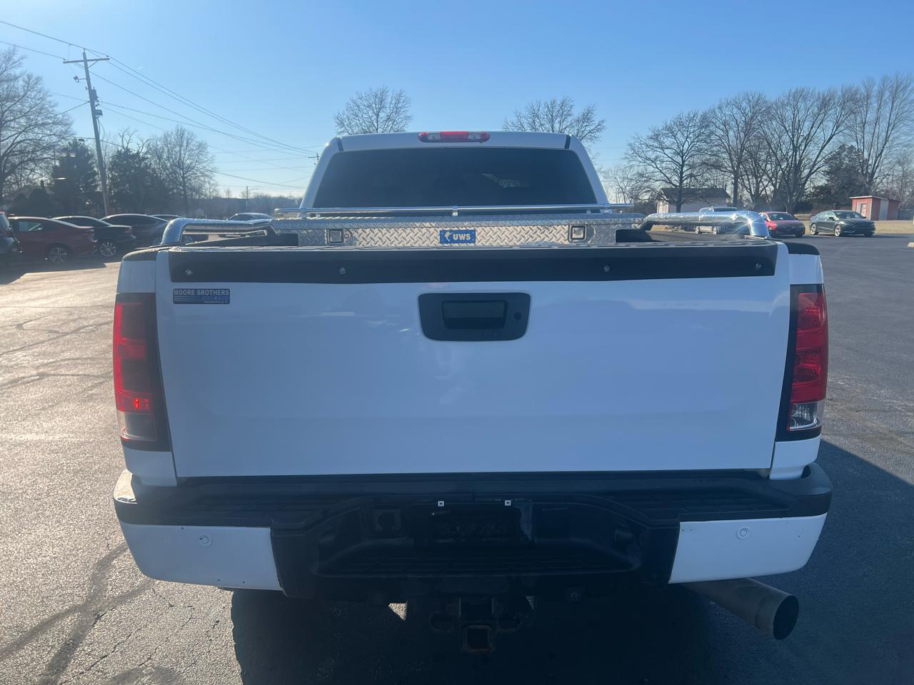 GMC Sierra 2500HD 4WD Crew Cab 153.7" Denali 2011