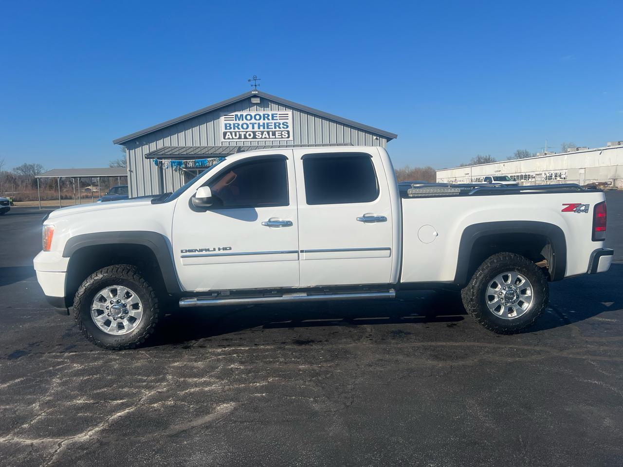 GMC Sierra 2500HD 4WD Crew Cab 153.7" Denali 2011