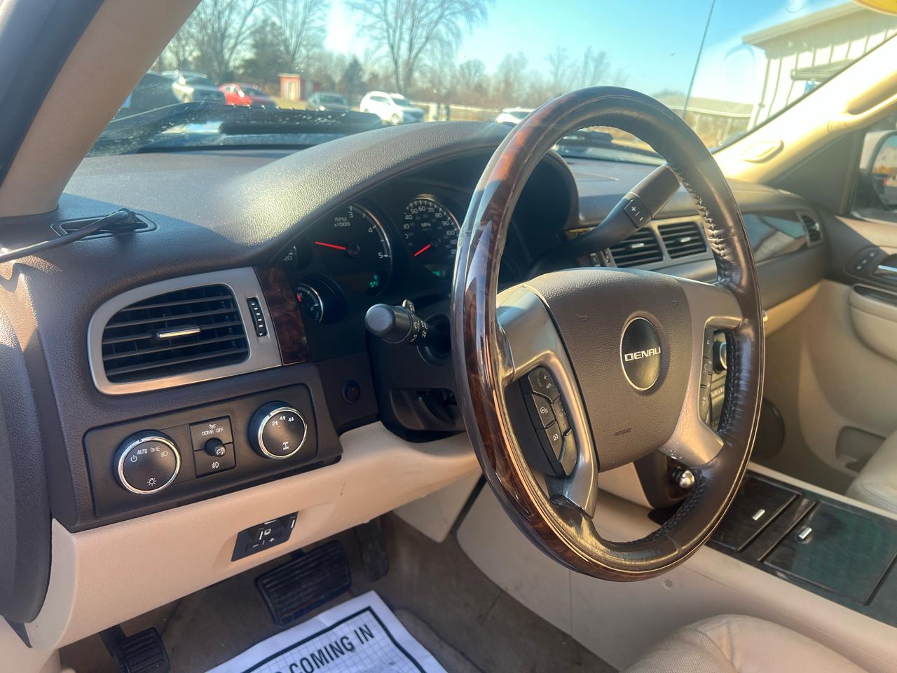 GMC Sierra 2500HD 4WD Crew Cab 153.7" Denali 2011