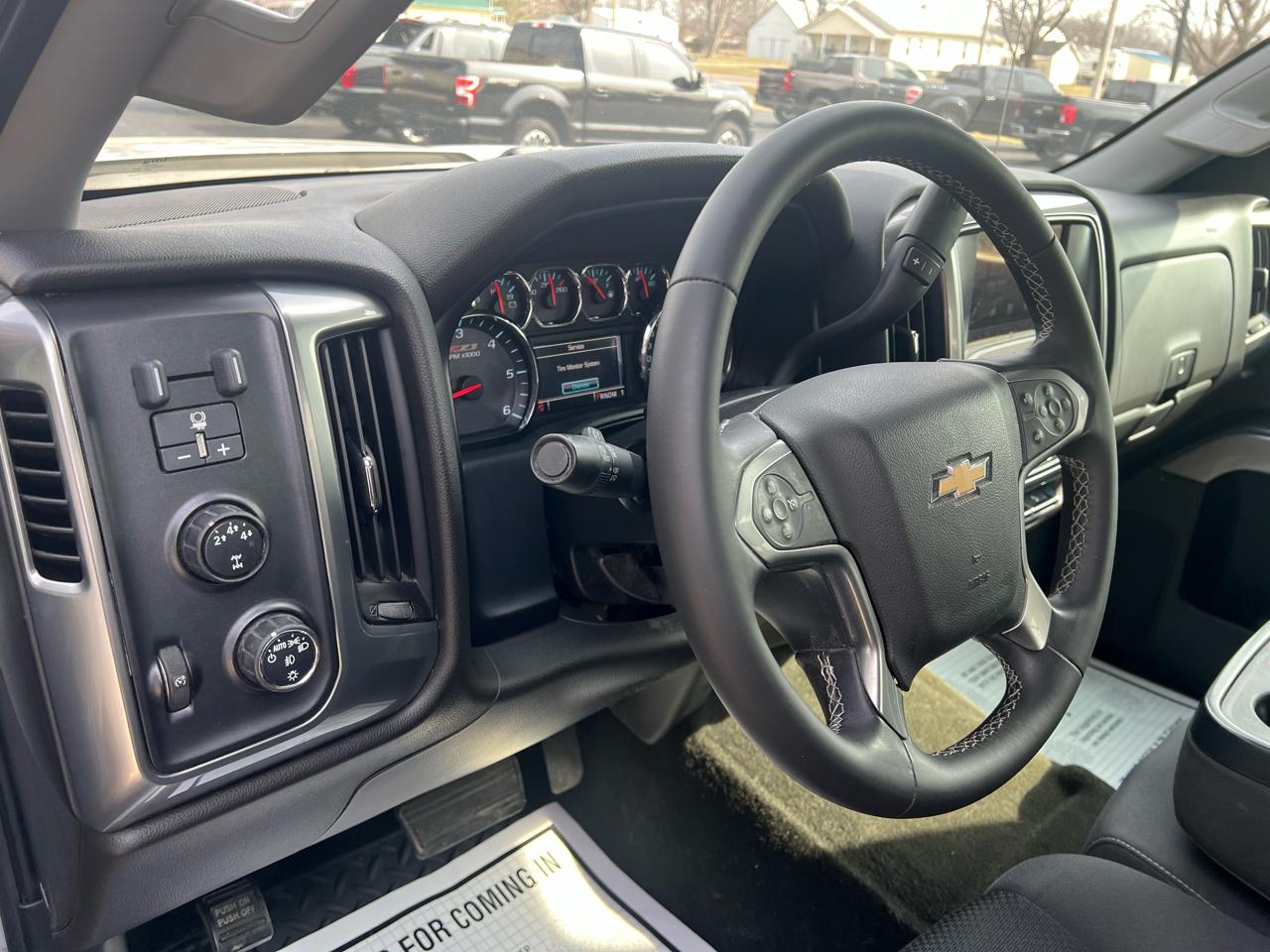 Chevrolet Silverado 2500HD 4WD Double Cab 144.2" LT 2015