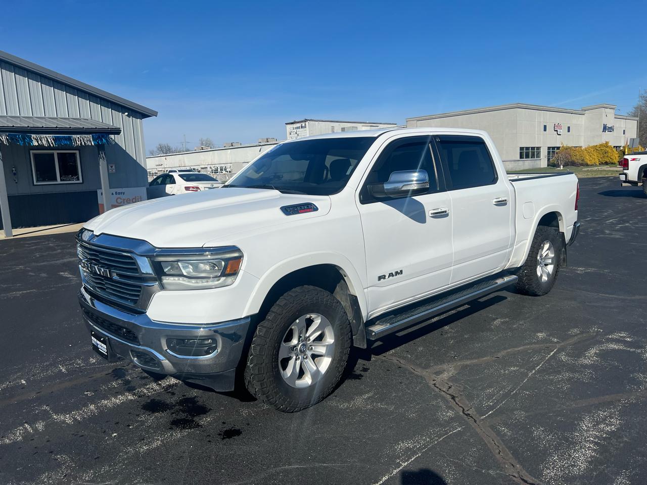 RAM 1500 Laramie 4x4 Crew Cab 5'7" Box 2020