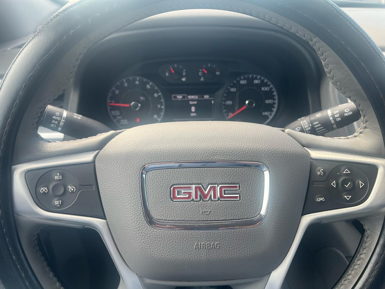 GMC Acadia FWD 4dr SLE w/SLE-1 2017