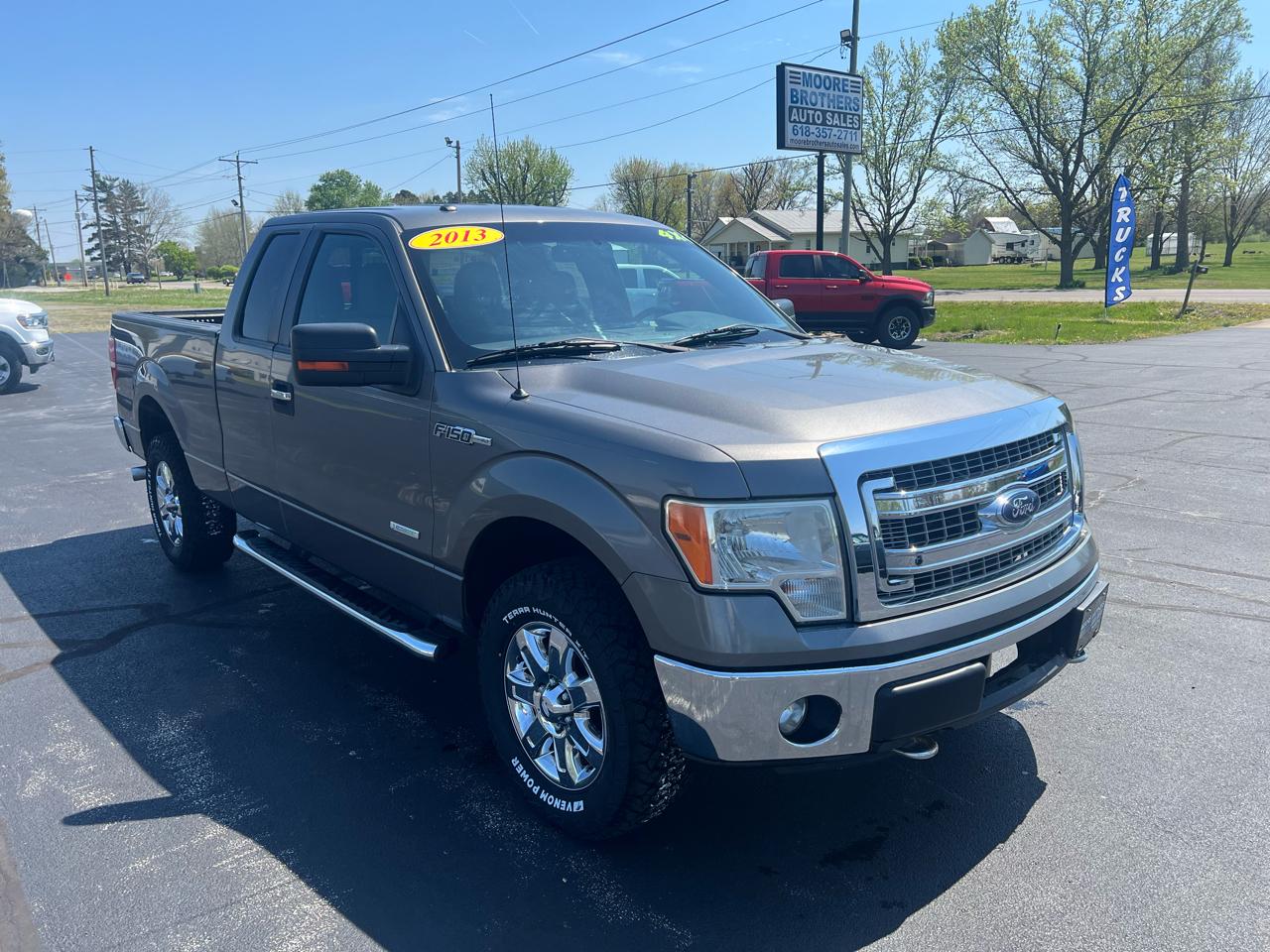2013 Ford F-150 4WD SuperCab 145" XLT