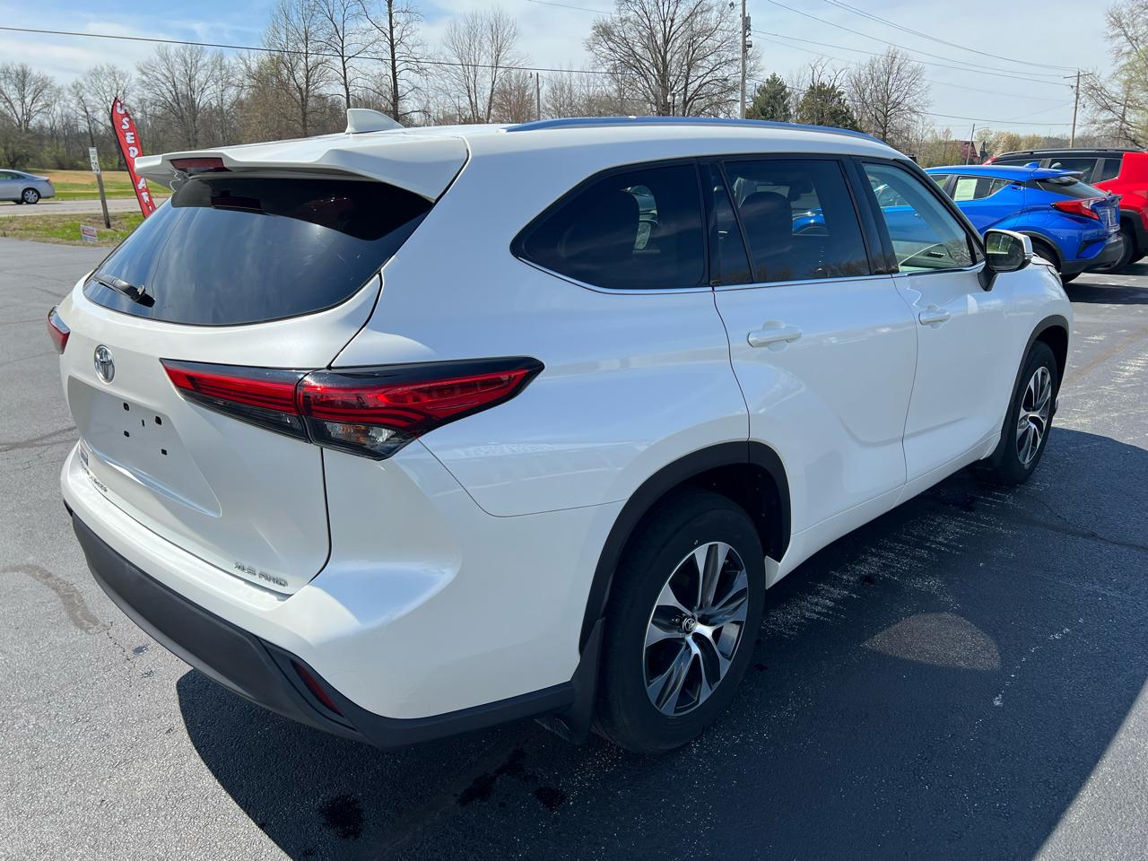 Toyota Highlander XLE AWD (Natl) 2021