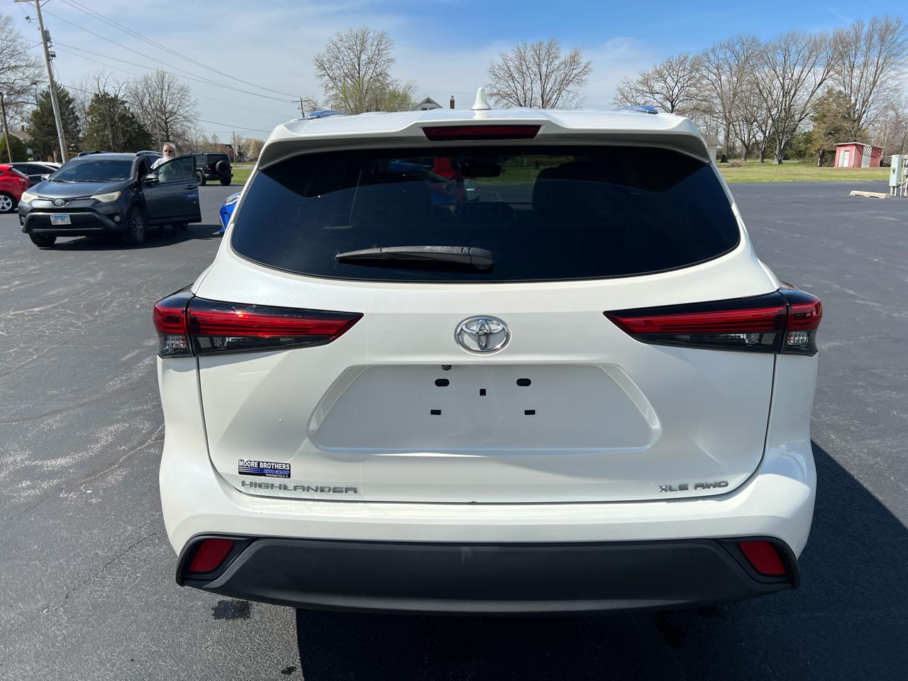 Toyota Highlander XLE AWD (Natl) 2021